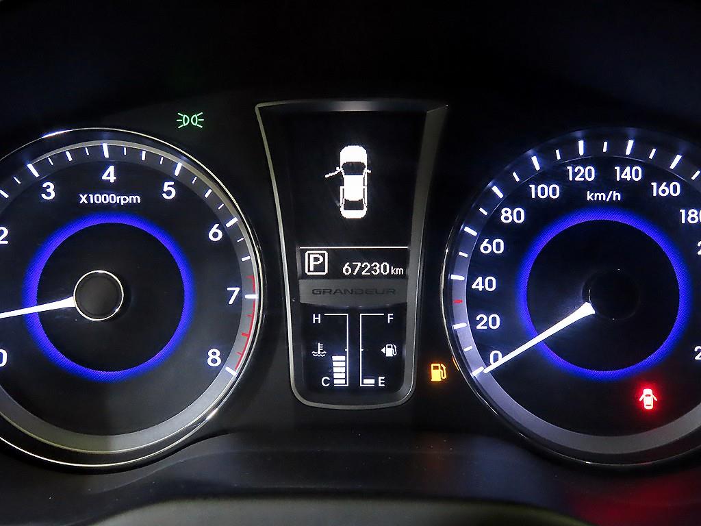 HYUNDAI Grandeur - Vista 9