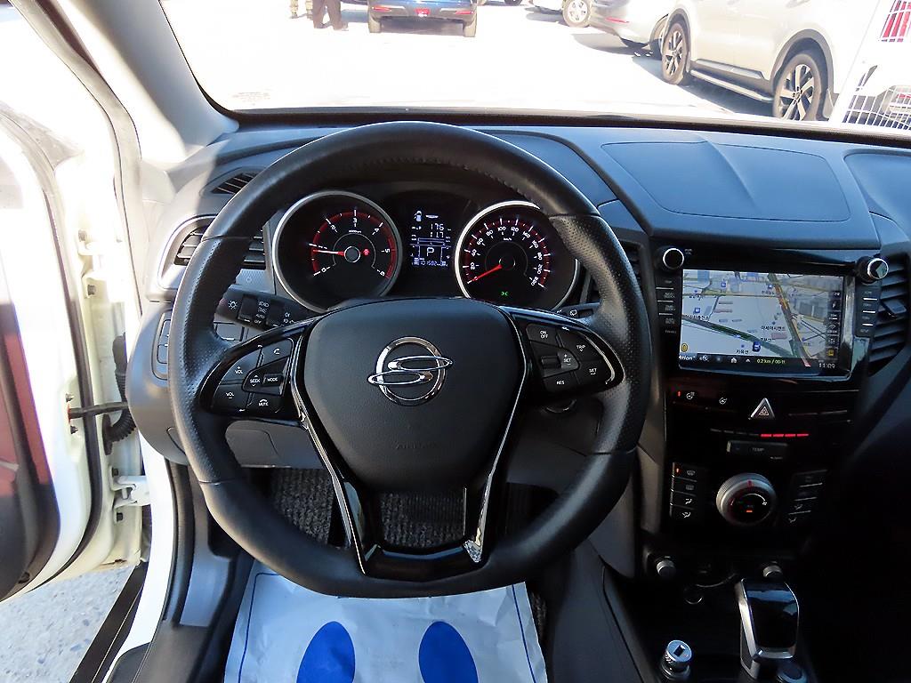 Ssangyong Tivoli - Vista 8