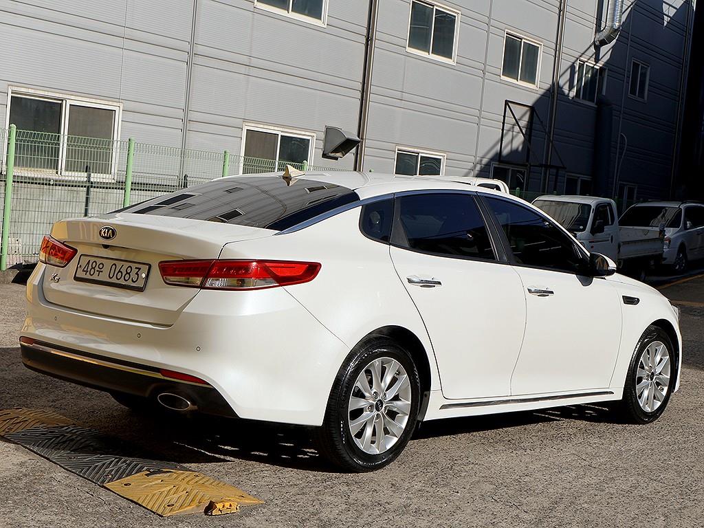 KIA K5 - Vista 7