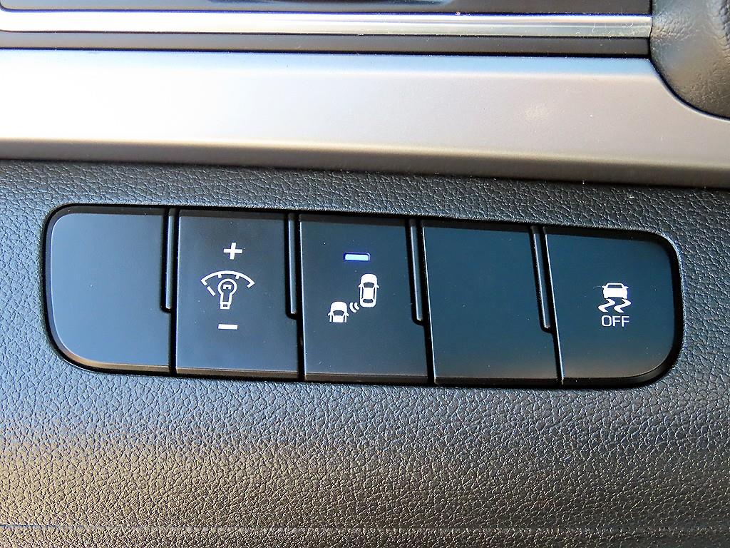 HYUNDAI Avante 2018 Blanco - Importación desde Corea - HF Imports Iquique - Foto 15