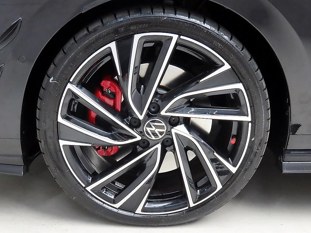 Volkswagen Golf 2023 Negro - Importación desde Corea - HF Imports Iquique - Foto 19