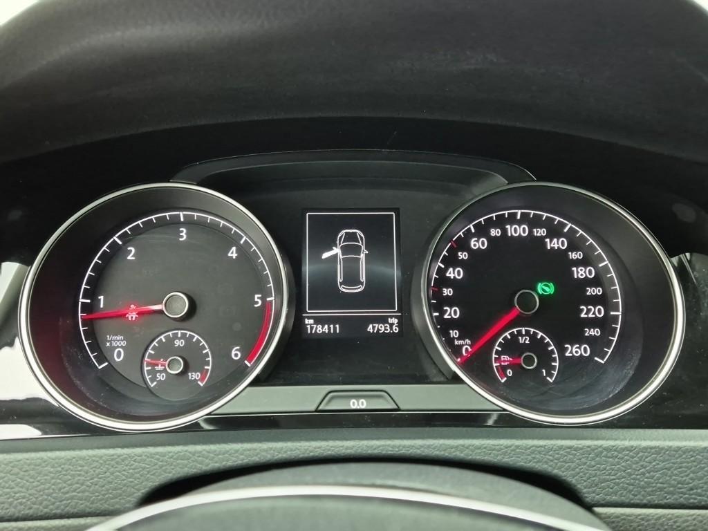 Volkswagen Golf - Vista 6