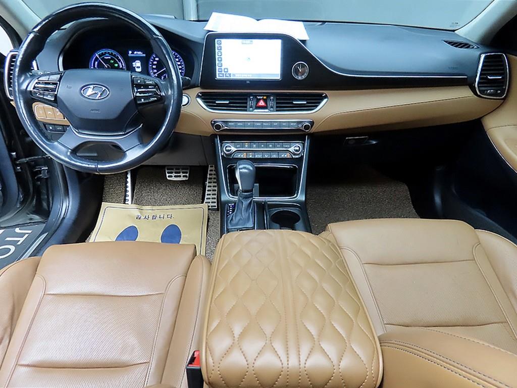 HYUNDAI Grandeur - Vista 7