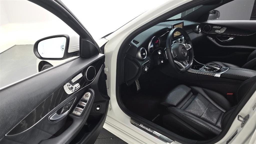 Mercedes Benz C Class - Vista 12