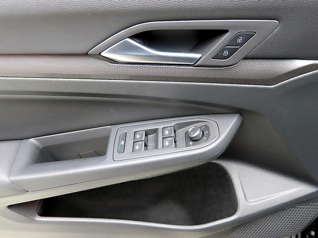 Volkswagen Golf - Vista 11