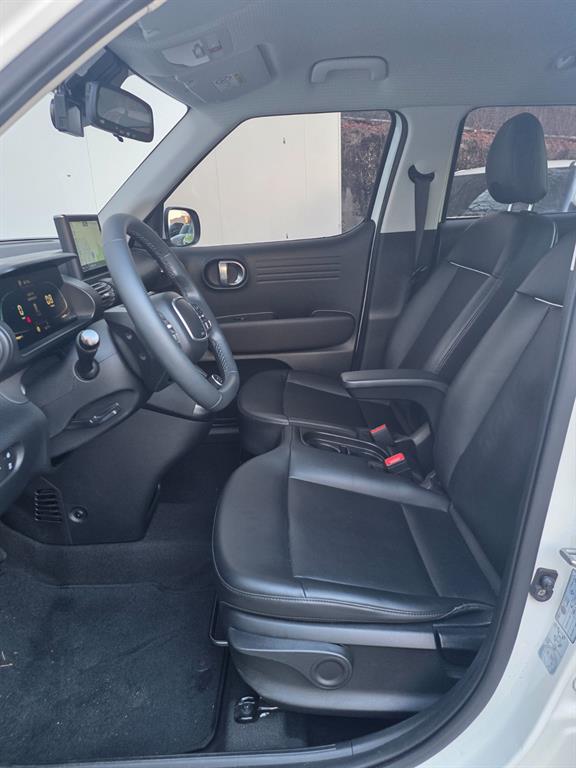 HYUNDAI Casper - Vista 10