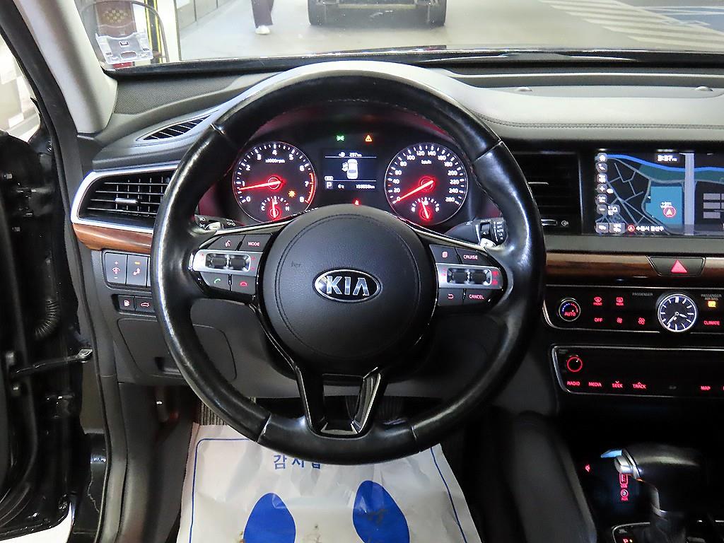 KIA K7 - Vista 8