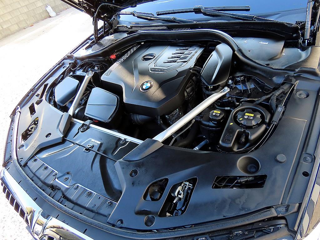 BMW 5 Series 2022 Negro - Importación desde Corea - HF Imports Iquique - Foto 19