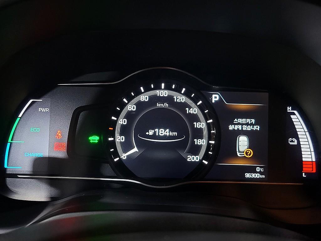 HYUNDAI Ioniq - Vista 10