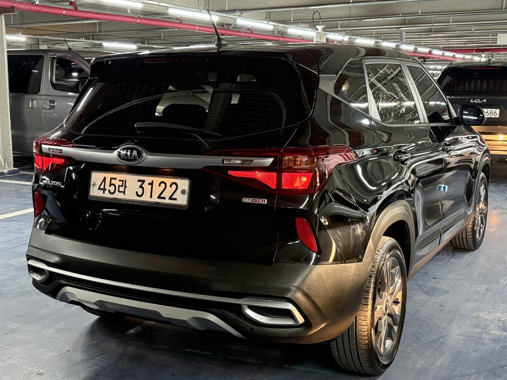 KIA Seltos - Vista 4