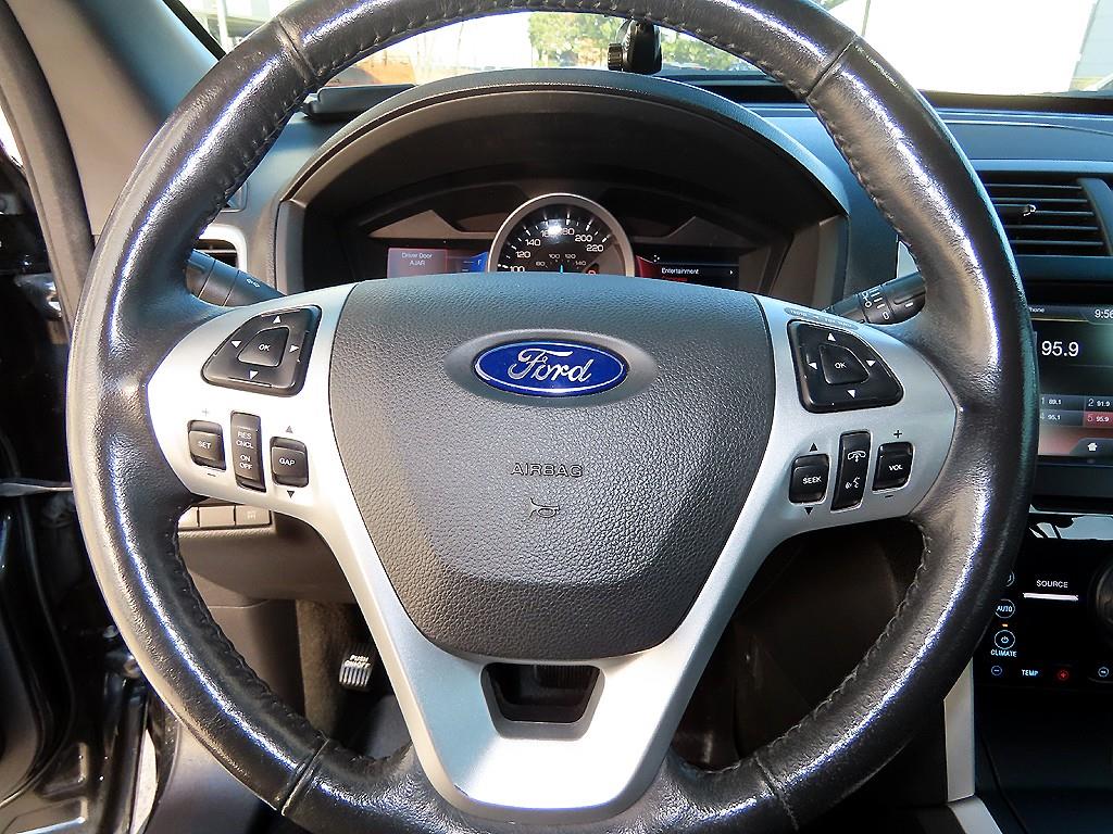 Ford Explorer - Vista 8