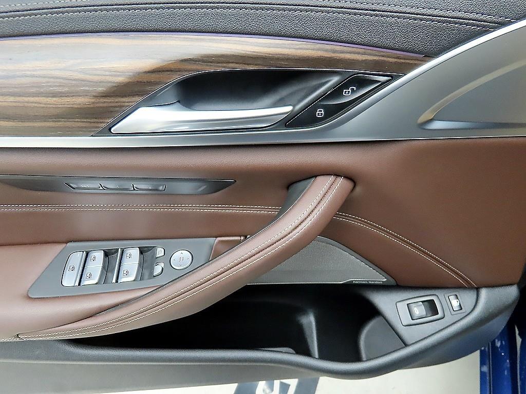 BMW 5 Series - Vista 11