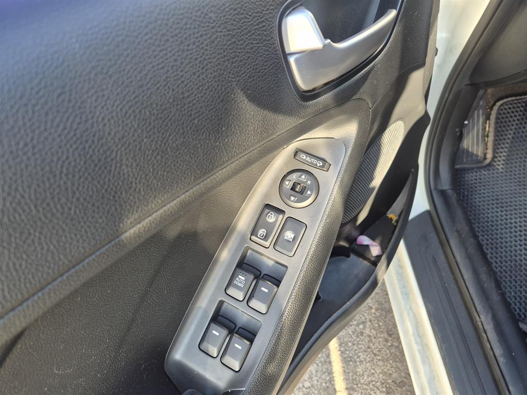 KIA K3 2016 Blanco - Importación desde Corea - HF Imports Iquique - Foto 14