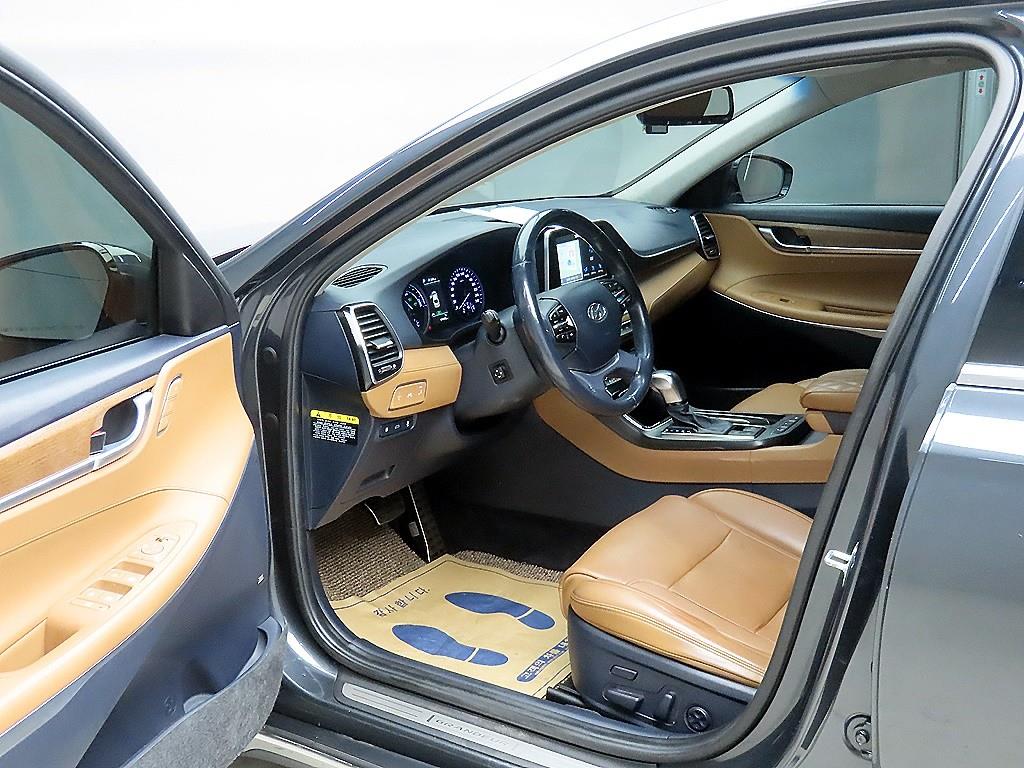 HYUNDAI Grandeur - Vista 5