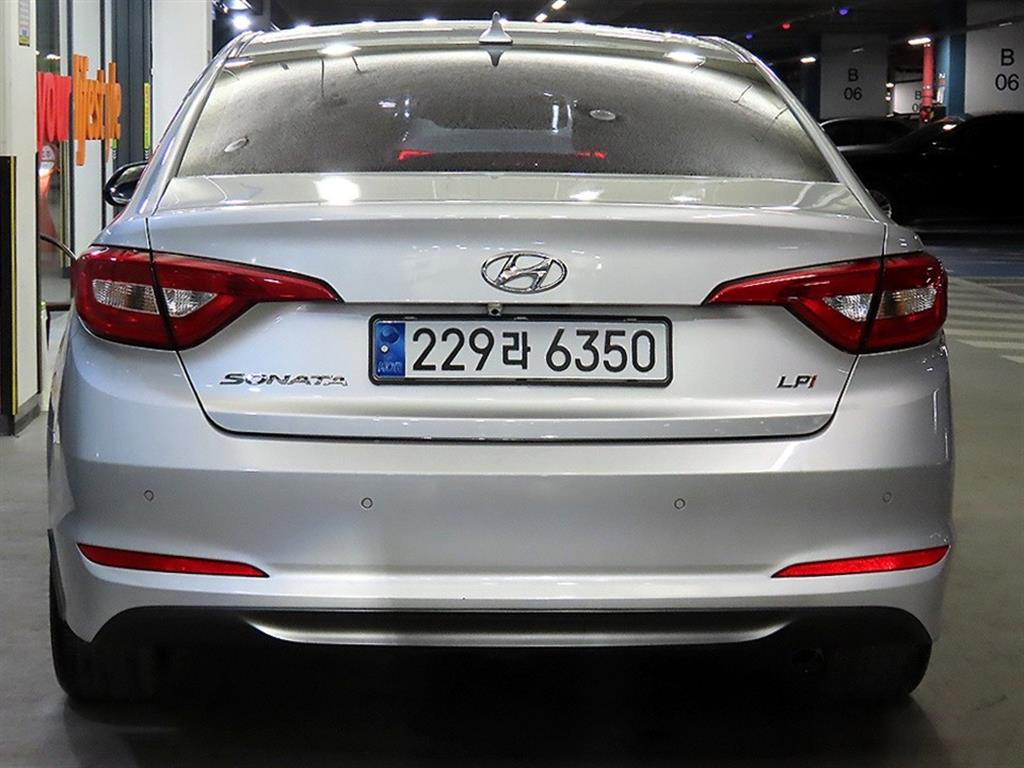 HYUNDAI Sonata - Vista 5