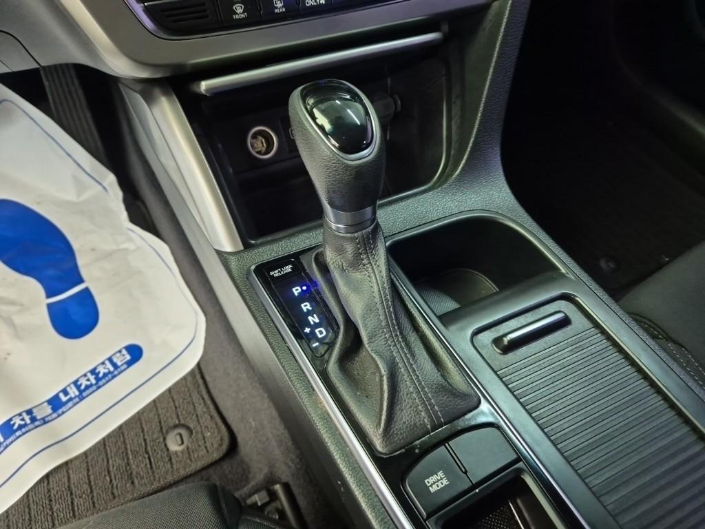 HYUNDAI Sonata - Vista 8