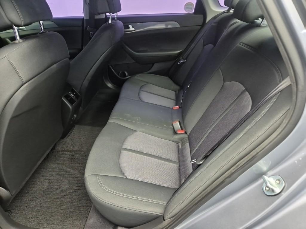 HYUNDAI Sonata - Vista 12