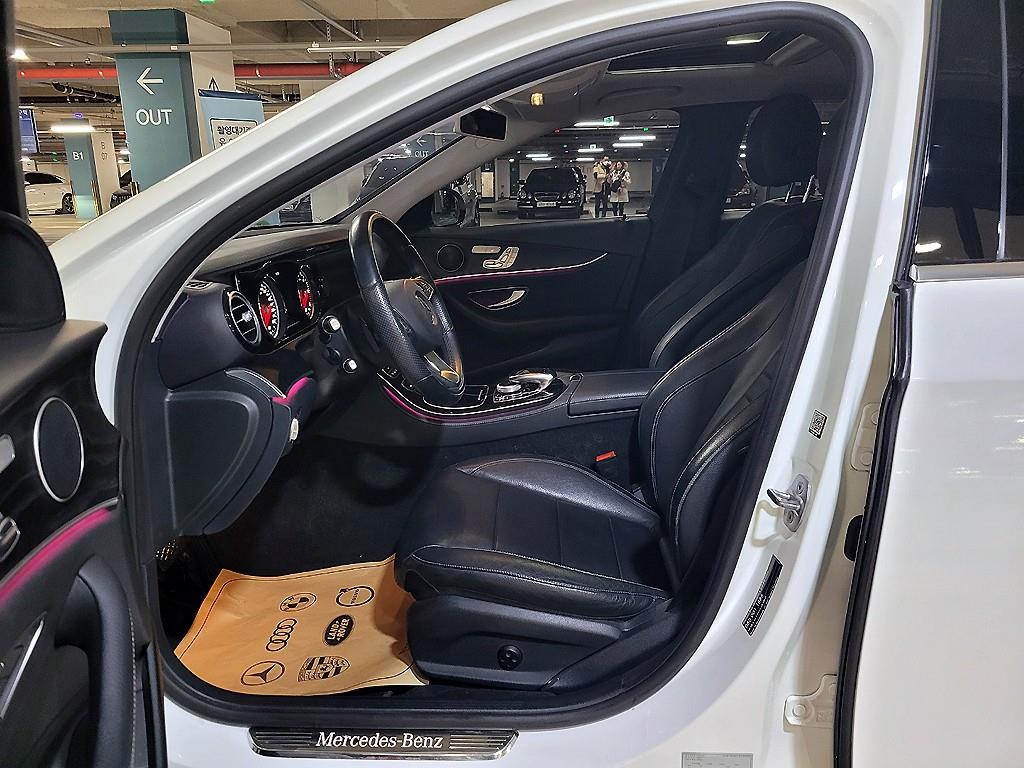 Mercedes Benz E class - Vista 7