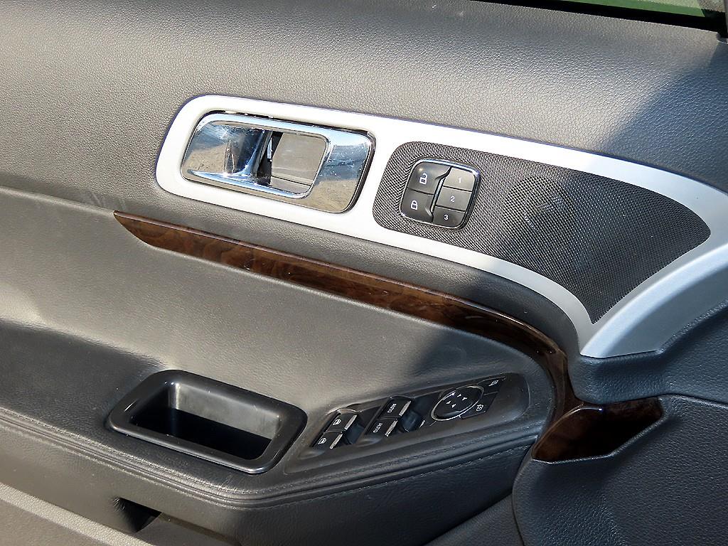 Ford Explorer - Vista 12