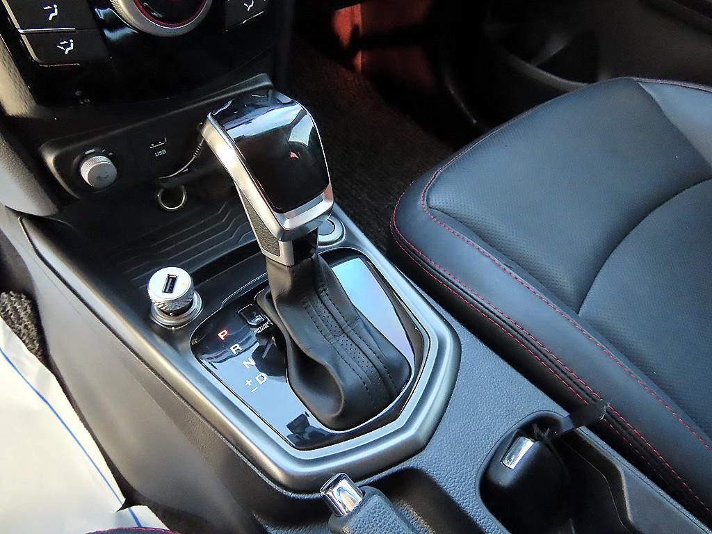 Ssangyong Tivoli - Vista 10