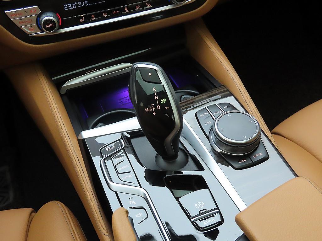 BMW 5 Series - Vista 11