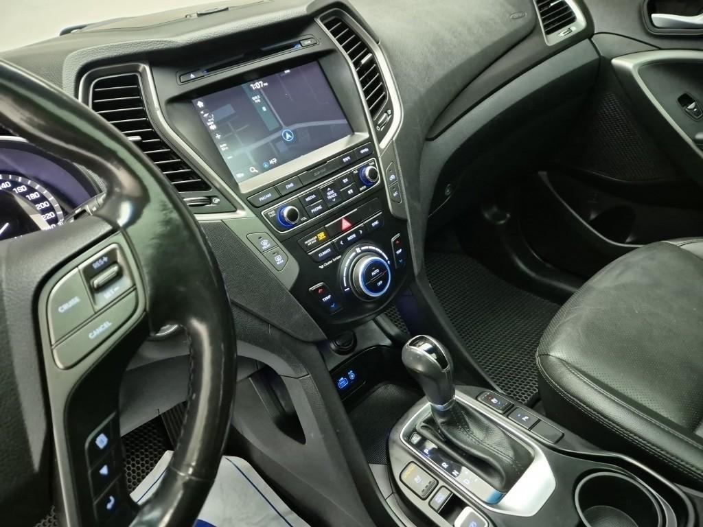 HYUNDAI Santa Fe - Vista 10