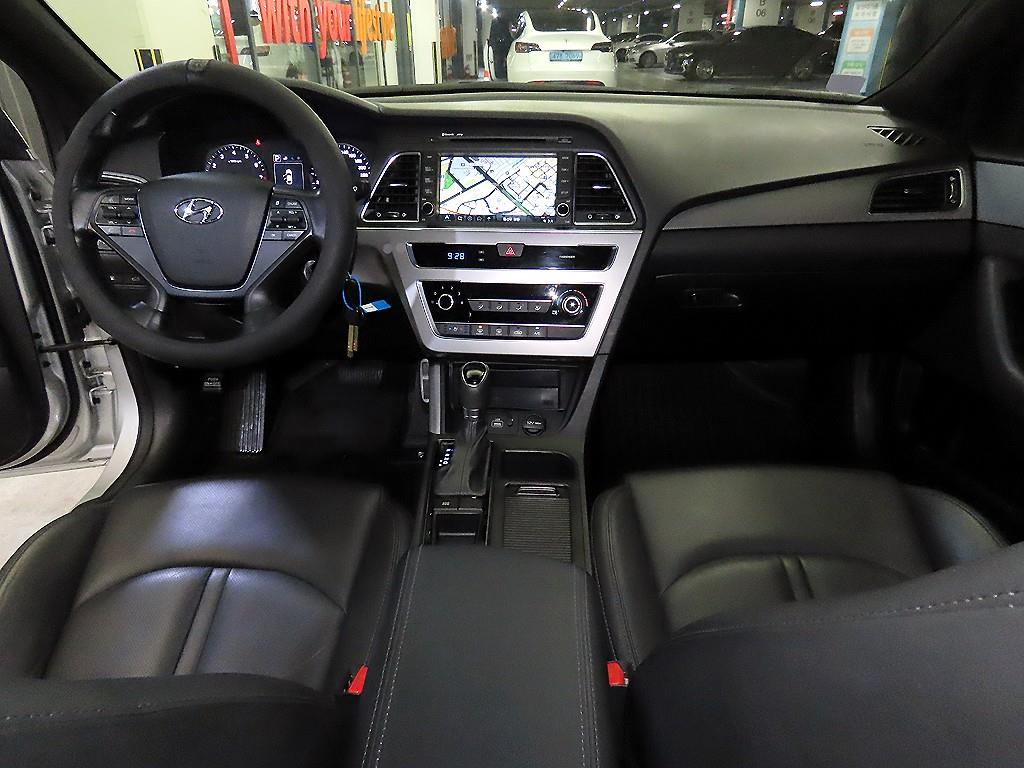 HYUNDAI Sonata - Vista 10