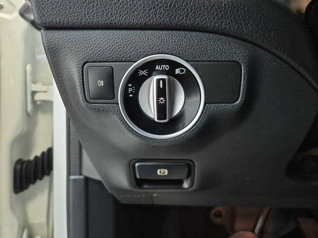 Mercedes Benz GLA Class 2016 Blanco - Importación desde Corea - HF Imports Iquique - Foto 18