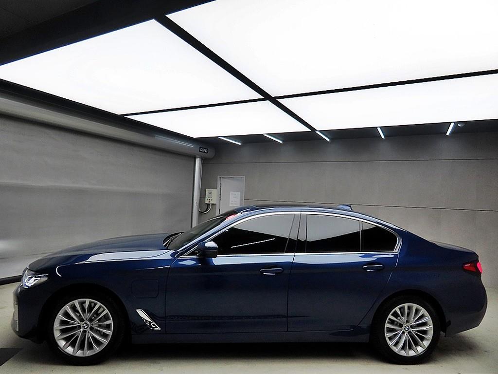 BMW 5 Series - Vista 4