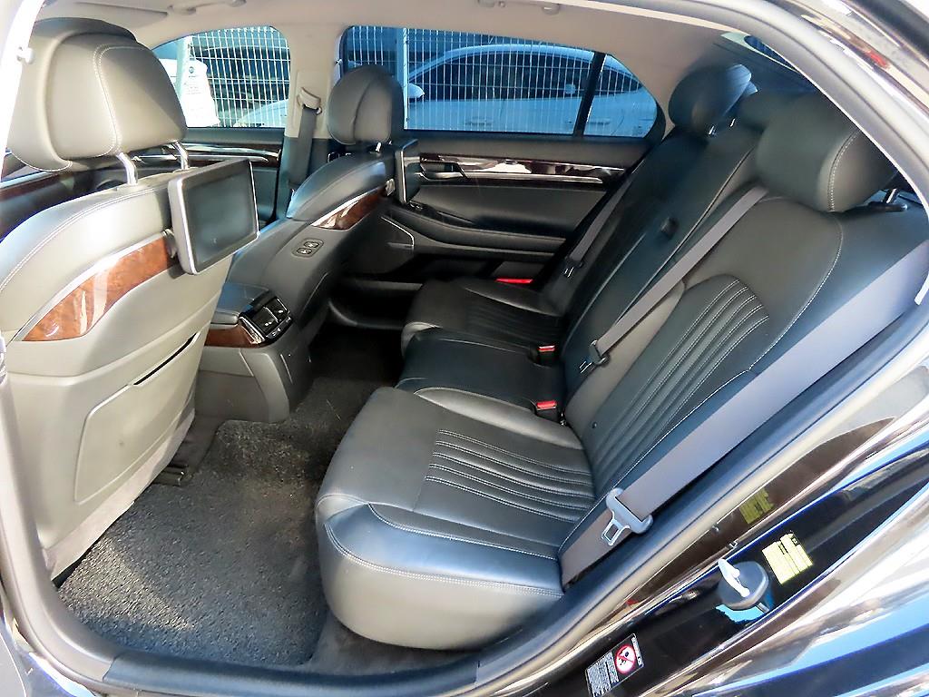 Genesis EQ900 - Vista 6