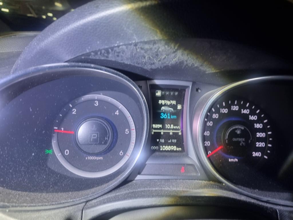 HYUNDAI Santa Fe - Vista 3