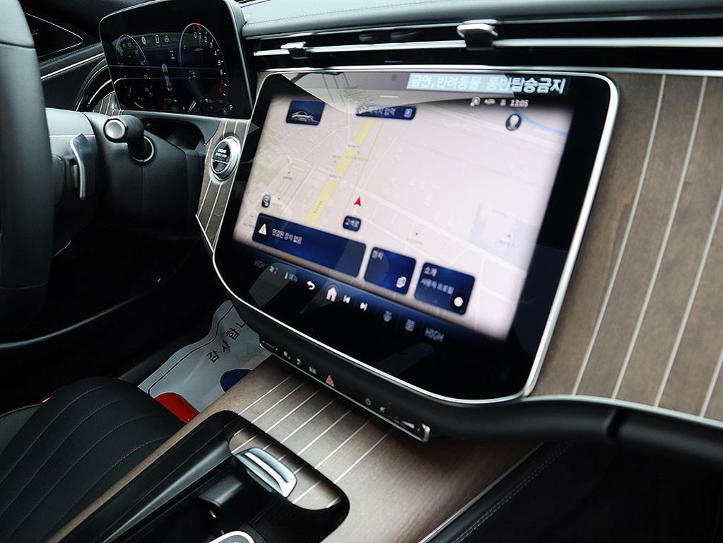 Mercedes Benz E class - Vista 11