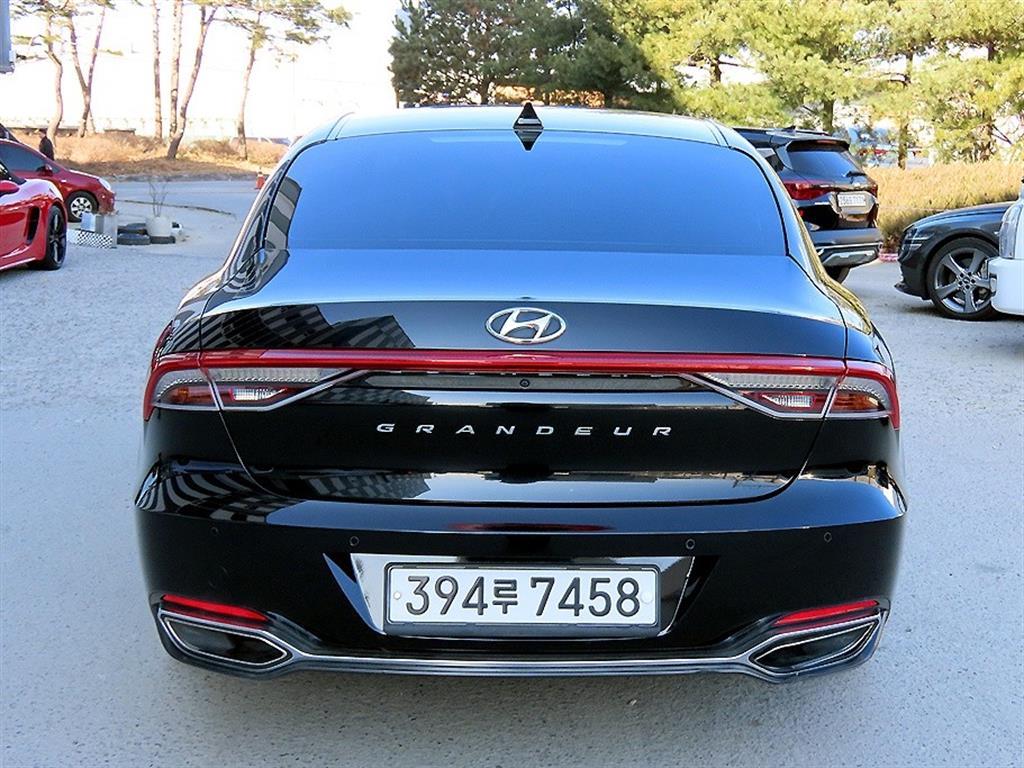 HYUNDAI Grandeur - Vista 4
