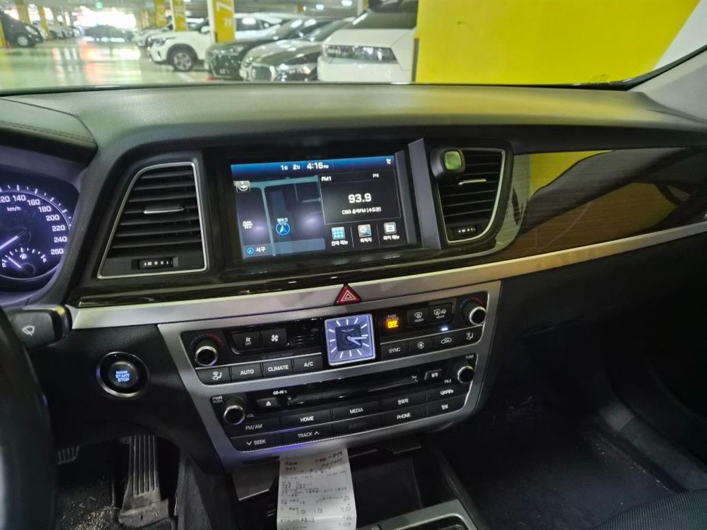 Genesis G80 - Vista 9