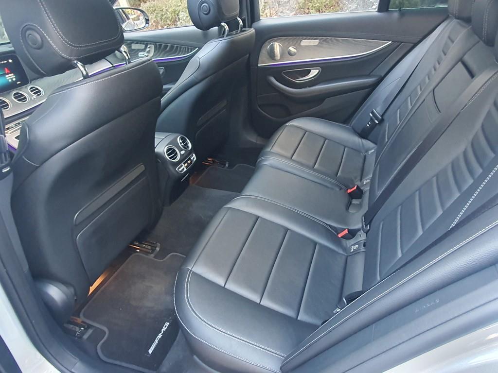 Mercedes Benz E class - Vista 8