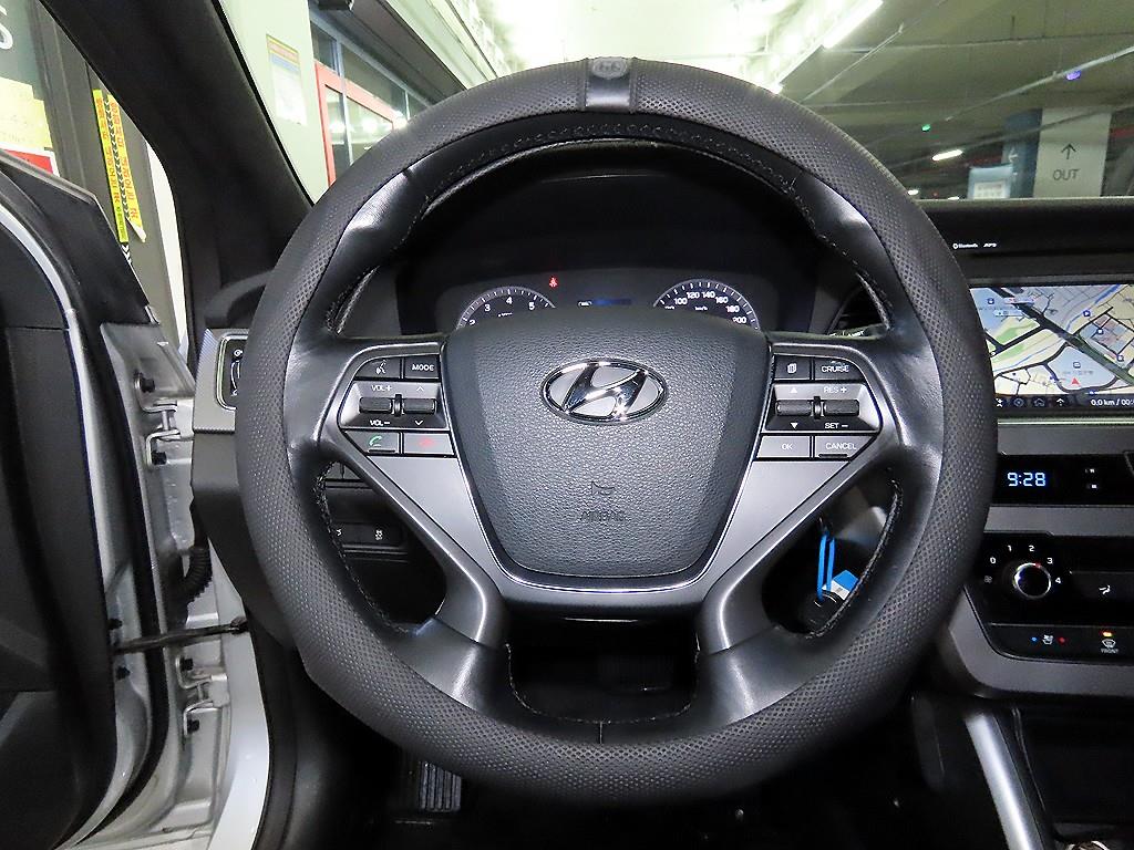 HYUNDAI Sonata - Vista 8