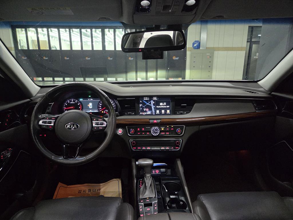 KIA K7 - Vista 5