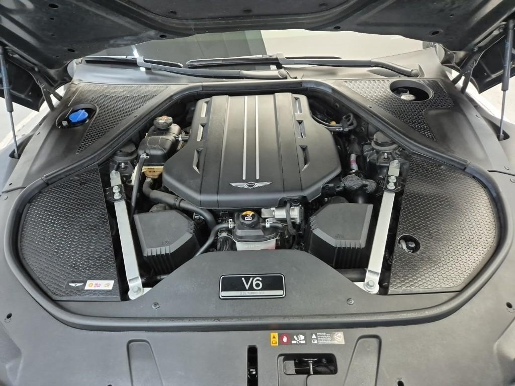 Genesis G90 - Vista 5