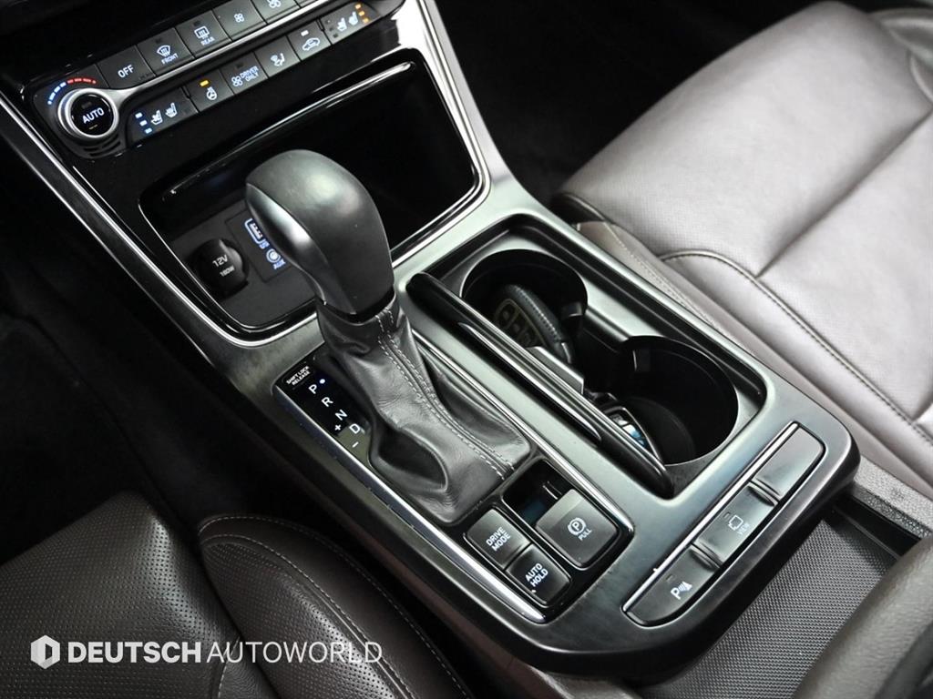 HYUNDAI Grandeur - Vista 9