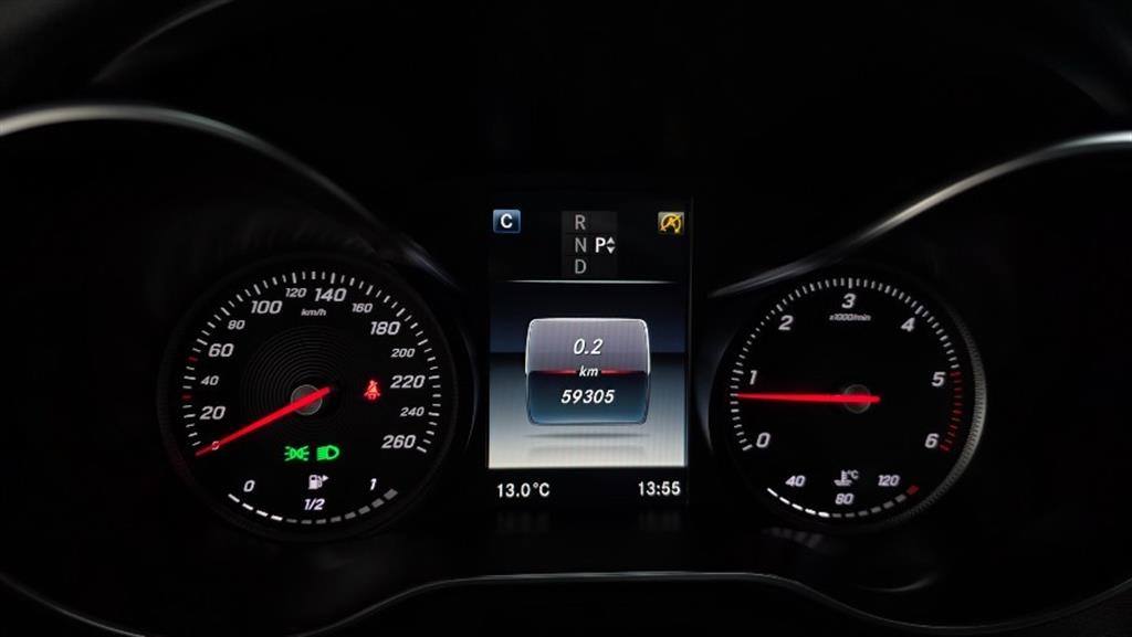 Mercedes Benz C Class - Vista 8