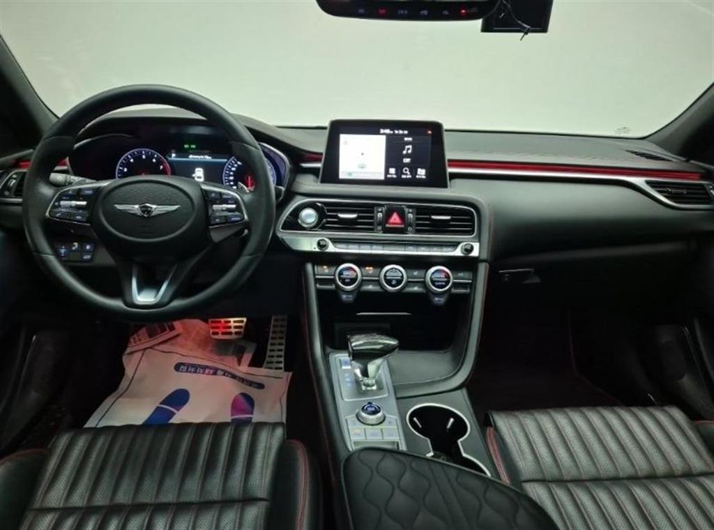 Genesis G70 - Vista 7