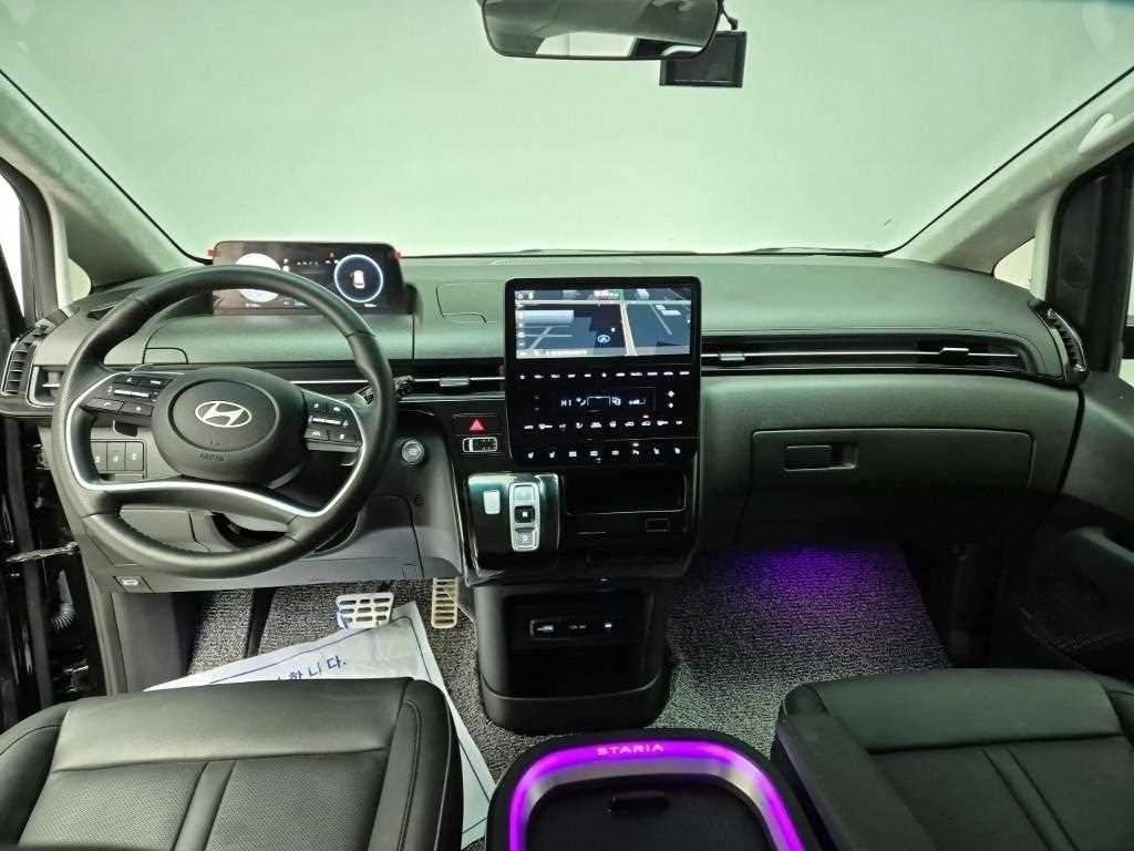 HYUNDAI Staria - Vista 7