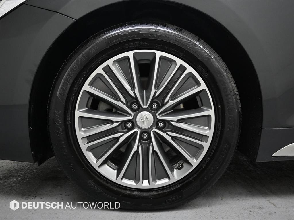 HYUNDAI Grandeur - Vista 5