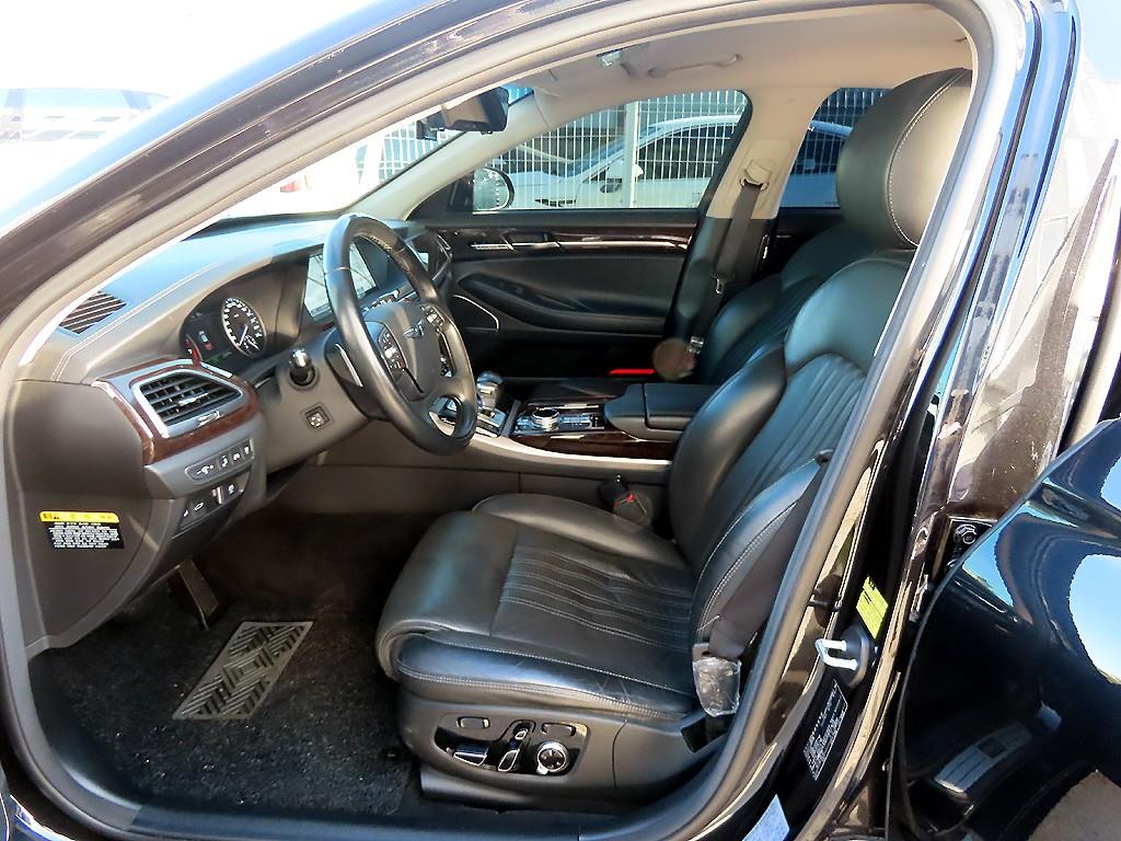 Genesis EQ900 - Vista 5