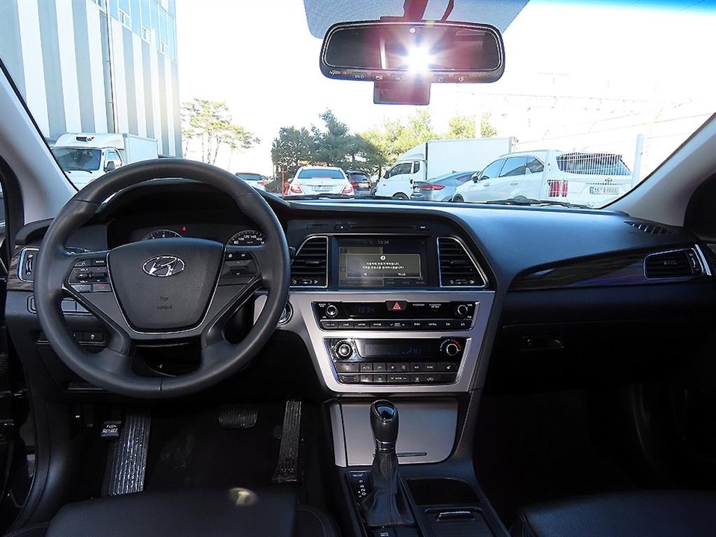 HYUNDAI Sonata - Vista 7