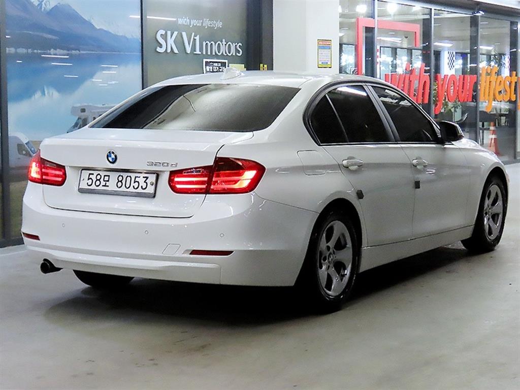 BMW 3 series - Vista 4