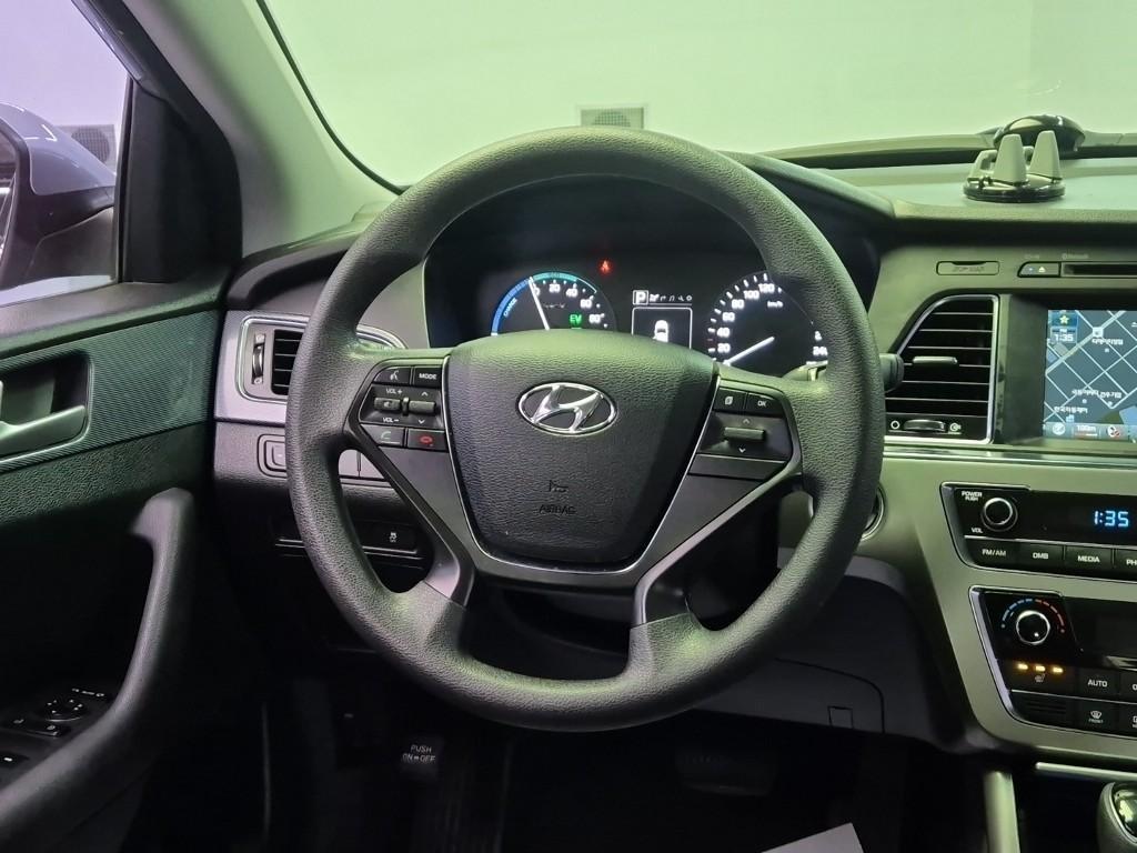 HYUNDAI Sonata - Vista 9