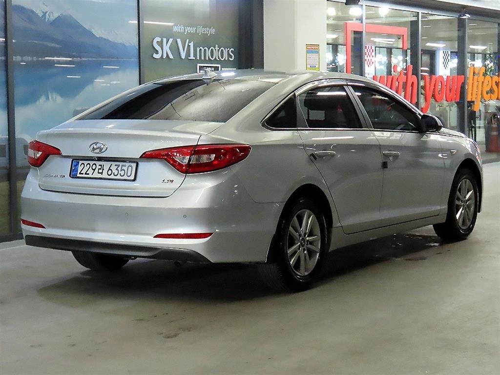 HYUNDAI Sonata - Vista 4