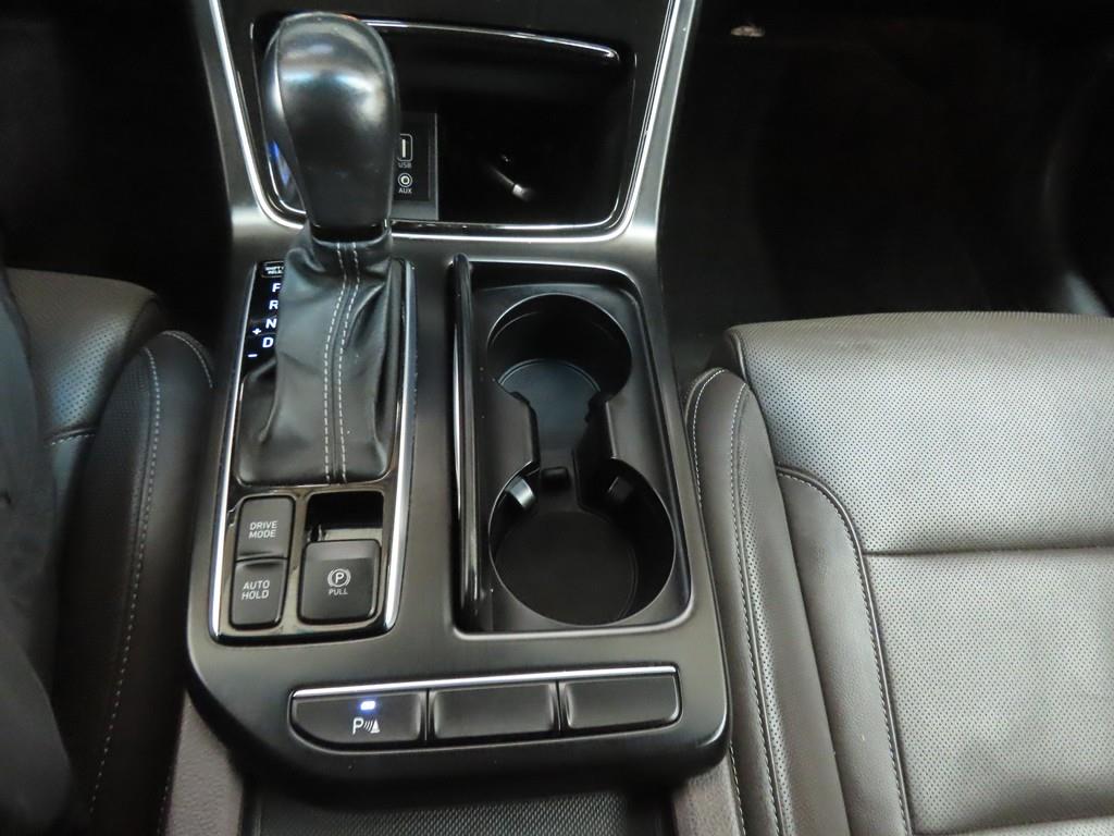 HYUNDAI Grandeur - Vista 12