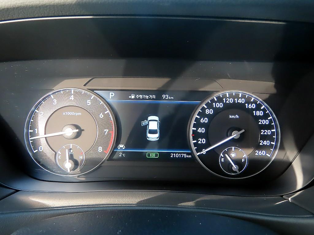 Genesis EQ900 - Vista 9